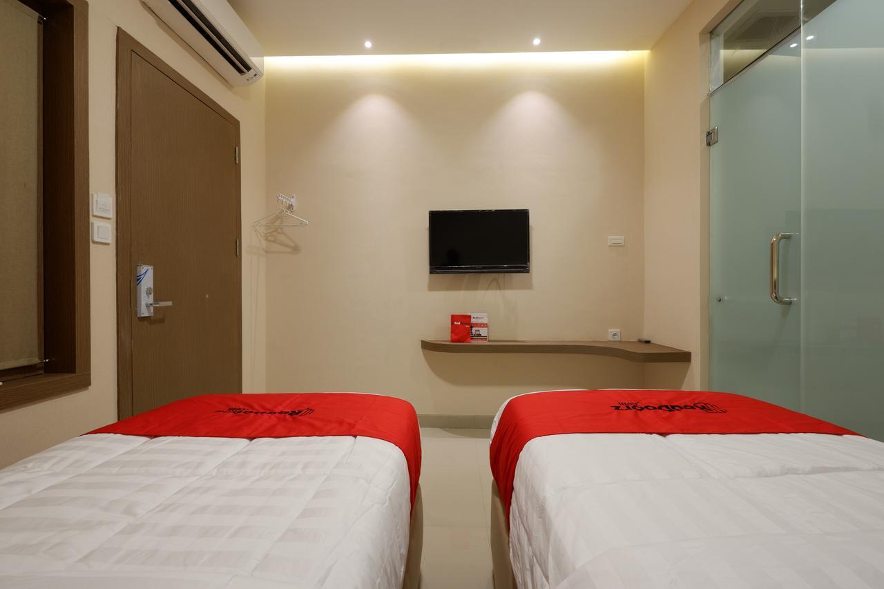 Hotel Reddoorz Plus Near Java Mall Semarang Exterior foto